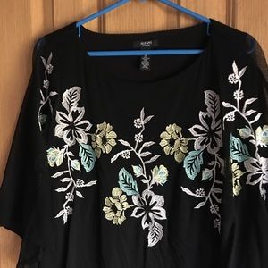 Beautiful Alfani blouse with built in camisole!